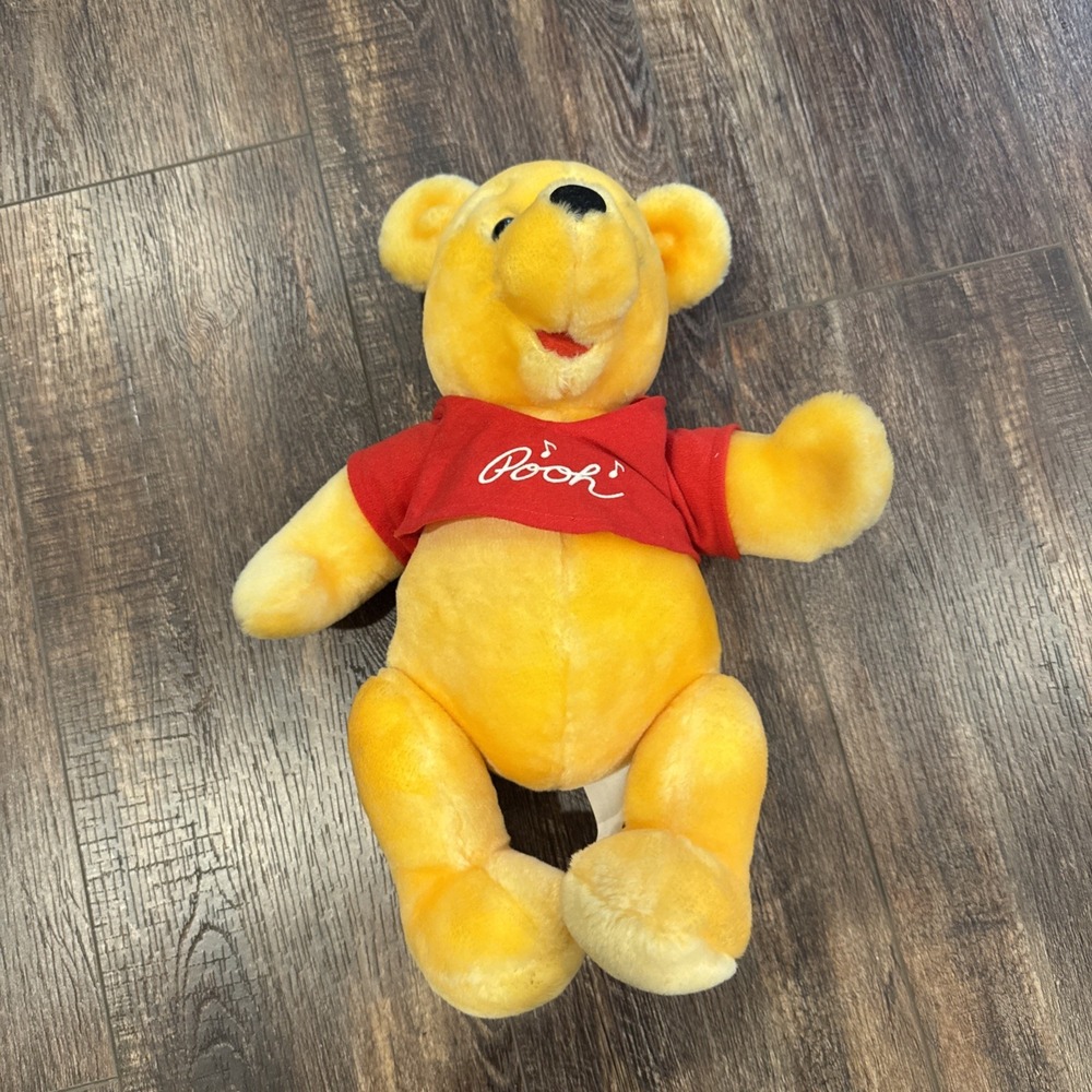 Vintage Disneyland Walt Disney World Winnie the Pooh Plush Bear Posable Toy